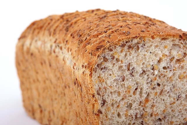 celozrnný chléb